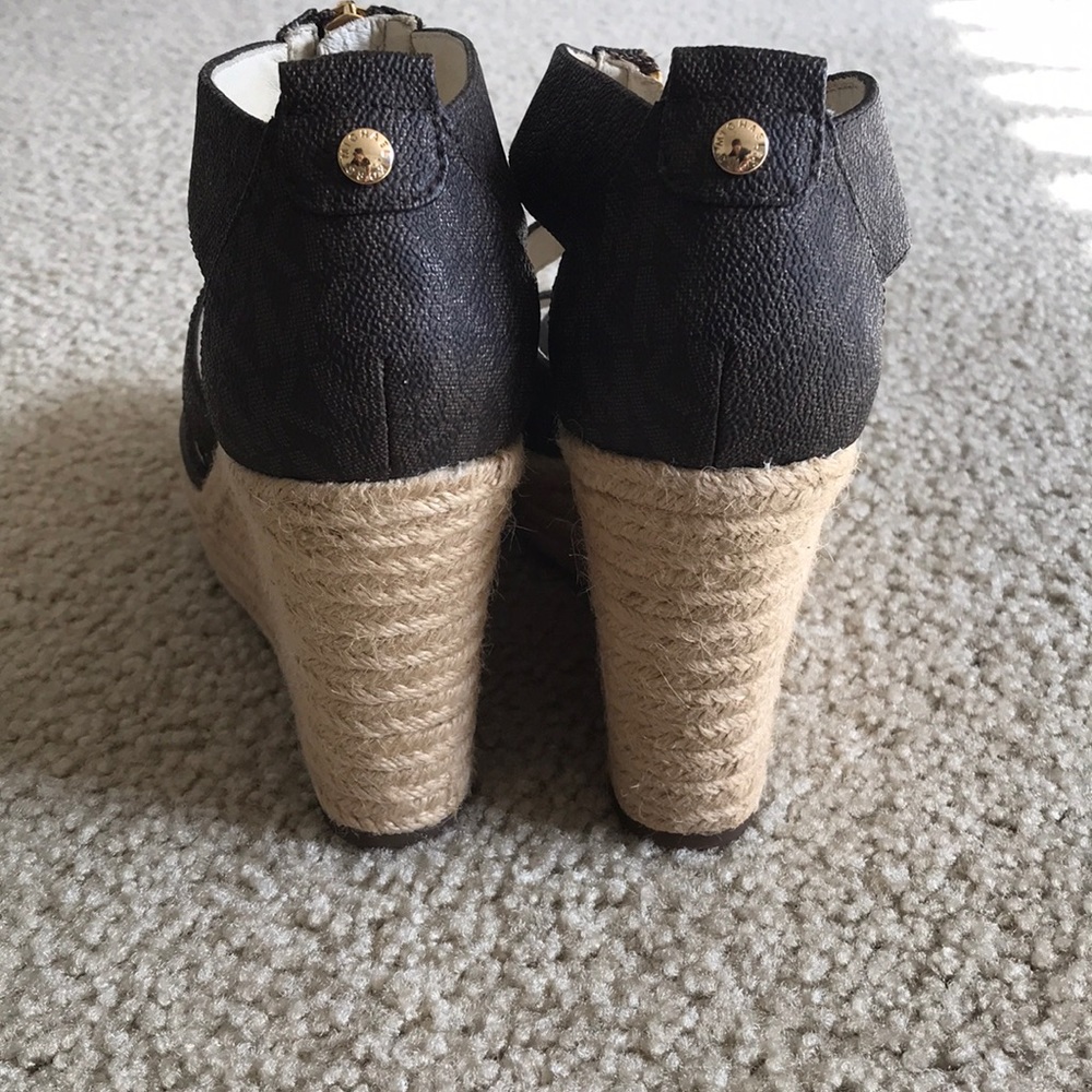 Brand new Michael Kors brown wedge - Picture 5 of 5